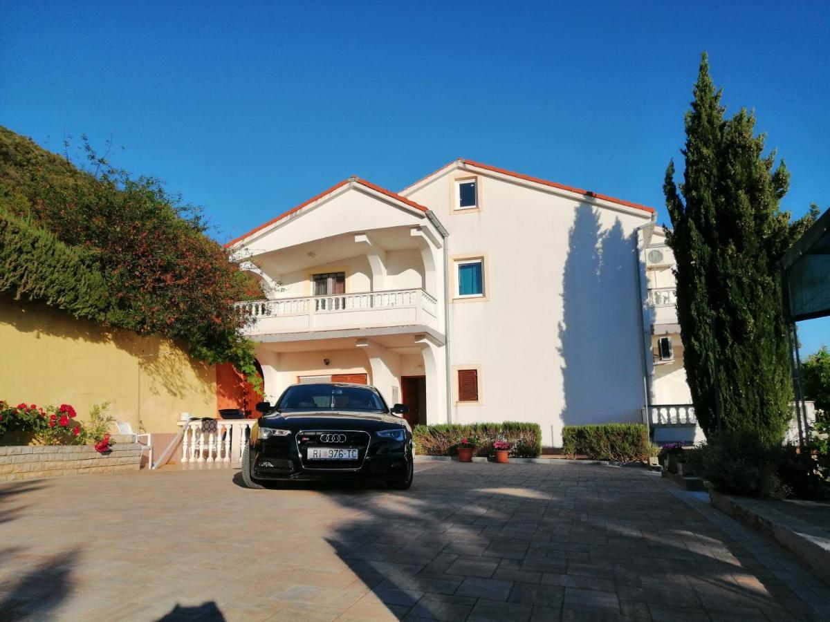 Apartments Fafandjel Rab Town Exterior foto