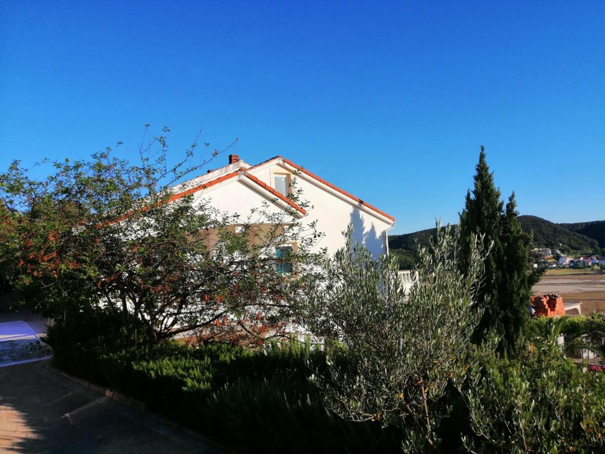 Apartments Fafandjel Rab Town Exterior foto