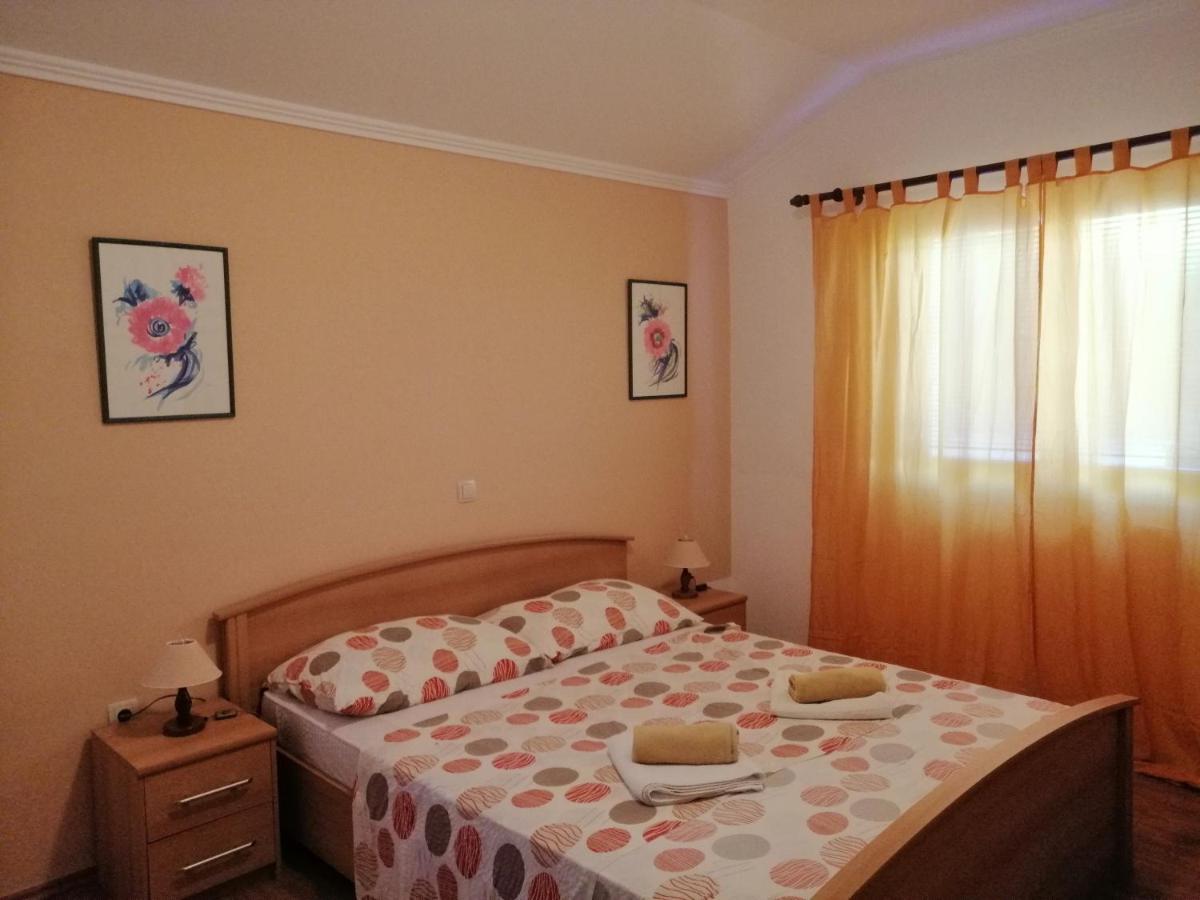 Apartments Fafandjel Rab Town Exterior foto
